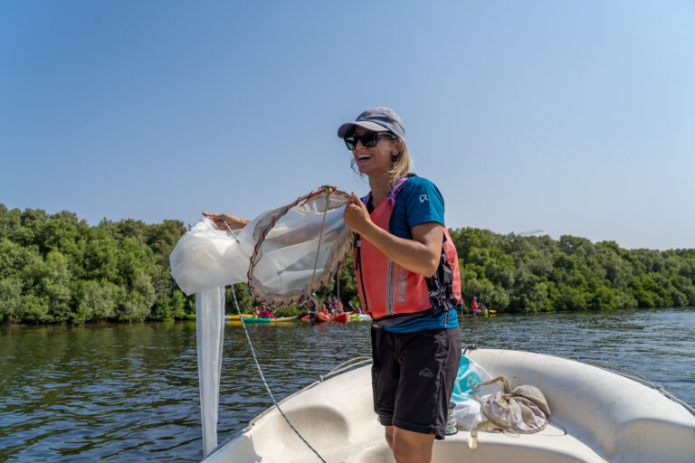 Inquinamento da plastica: alcuni laghi soffrono più degli oceani