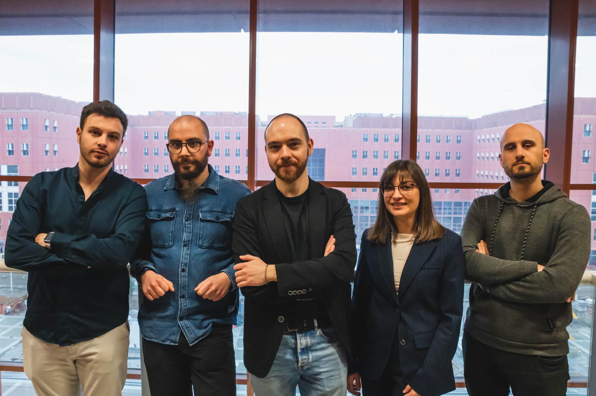 I ricercatori del progetto “TinyNeuron - Silicon Neuron for AI” all'Università di Milano-Bicocca. Da sinistra, Matteo Stevenazzi, Andrea La Gala, Lorenzo Stevenazzi, Chiara Guerini, Mattia Tambaro